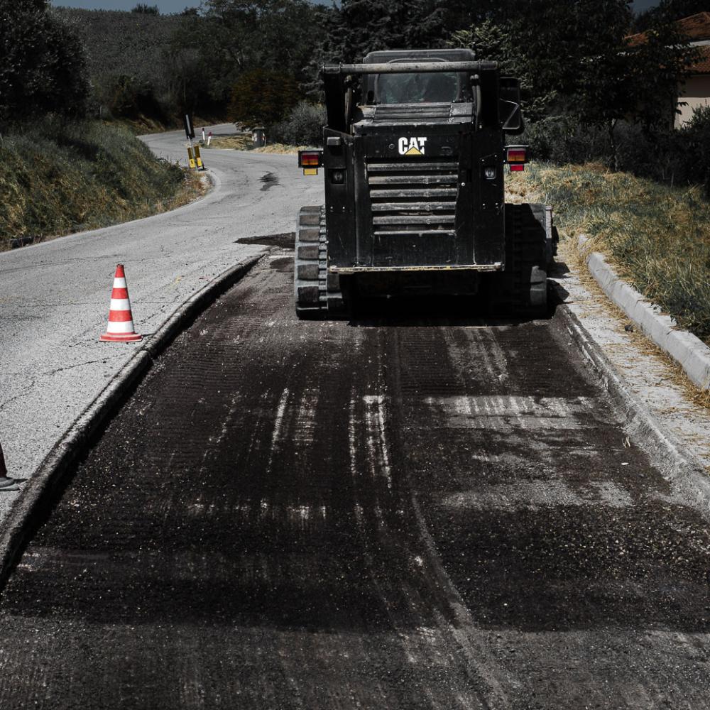 Costruzione e manutenzione delle strade.